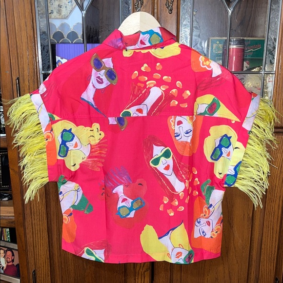 NWT Pastel Colorful Graphic Shirt with Fringe Sleeves Size Medium Set of Two - Picture 7 of 12